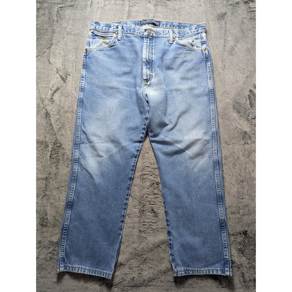 Wrangler George Strait Cowboy Cut Jeans Men's Size 38x30 Medium Wash